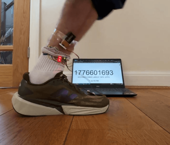Running insole degradation sensor